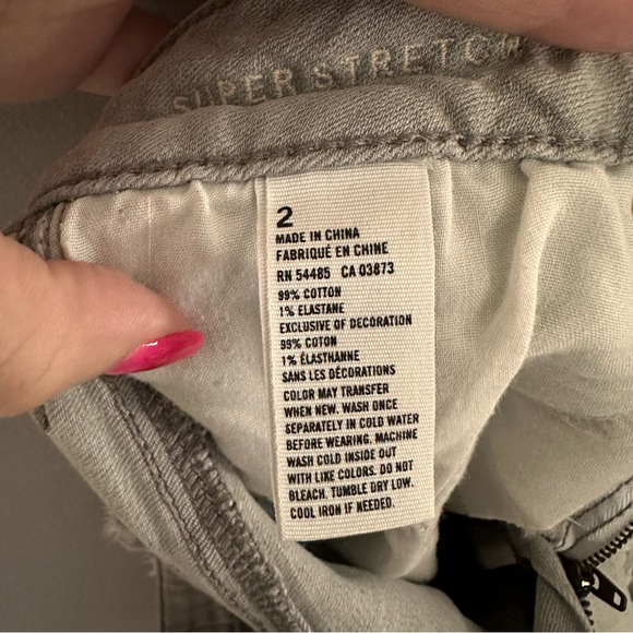 Distressed Light Gray American Eagle Shorts - Picture 5 of 5